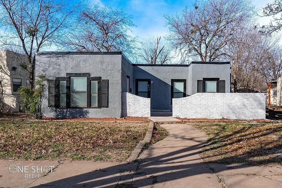 1st image of 842 Grand Ave