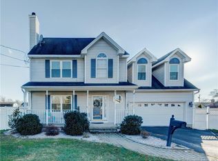 47 Hemlock St, Newington, CT 06111