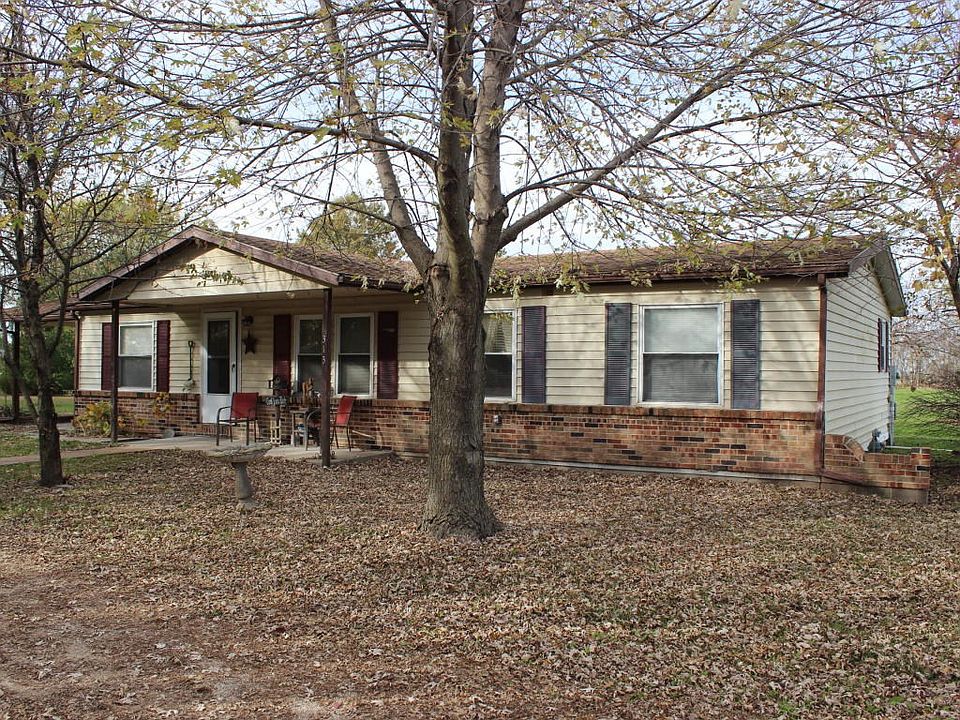313 High St., Prairie Home, MO