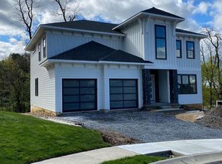 379 Spring Haven Dr, Lancaster, PA