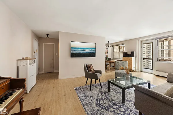 303 West 66th Street #10AW in Lincoln Square, Manhattan