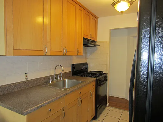 Rented by Remax Real Estate Professionals | media 29