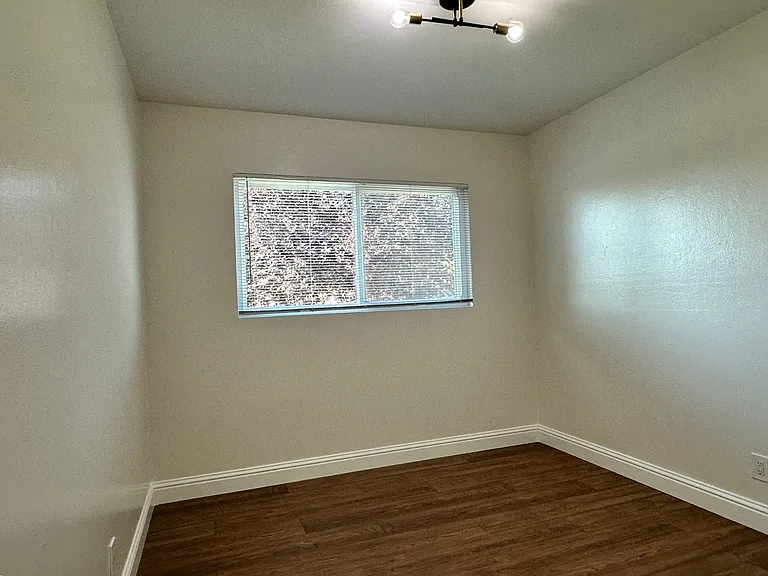 3609 Peckham Ave — Photo 20