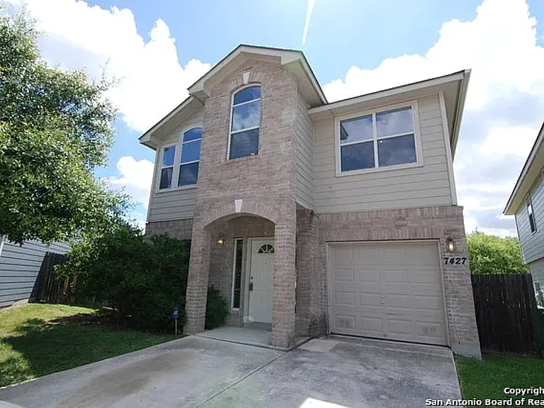 7427 Painter Way
