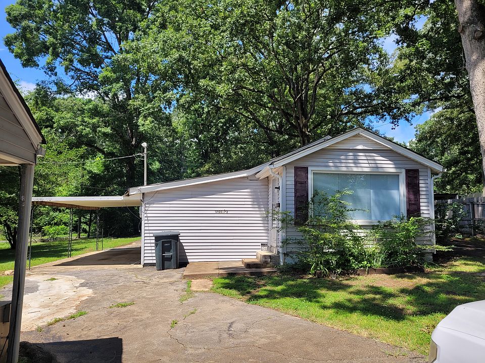 Front view from N Wood. It's a separate rear unit/house