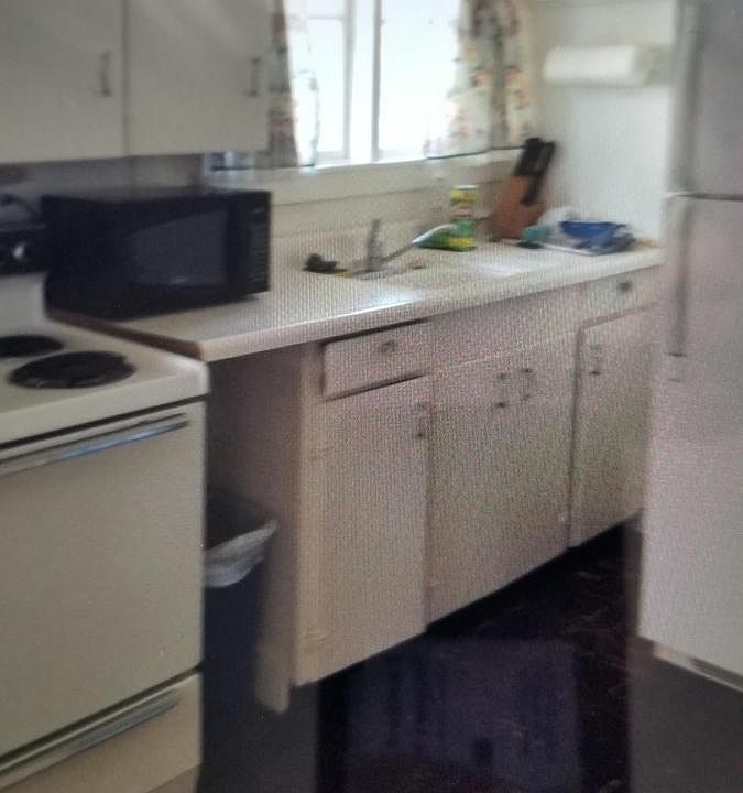 2nd image of 312 Chapman St