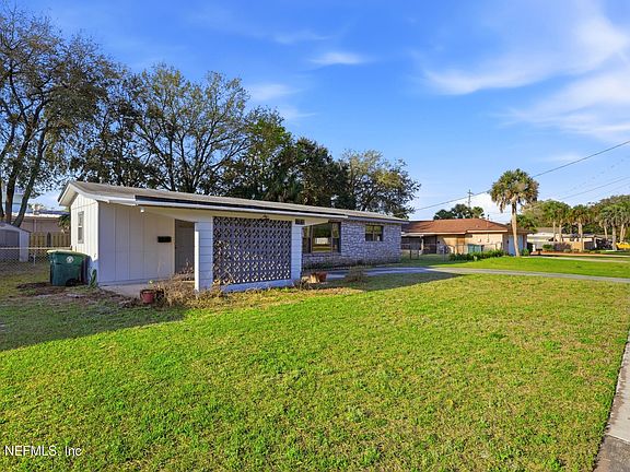 3rd image of 11712 SURFWOOD Avenue