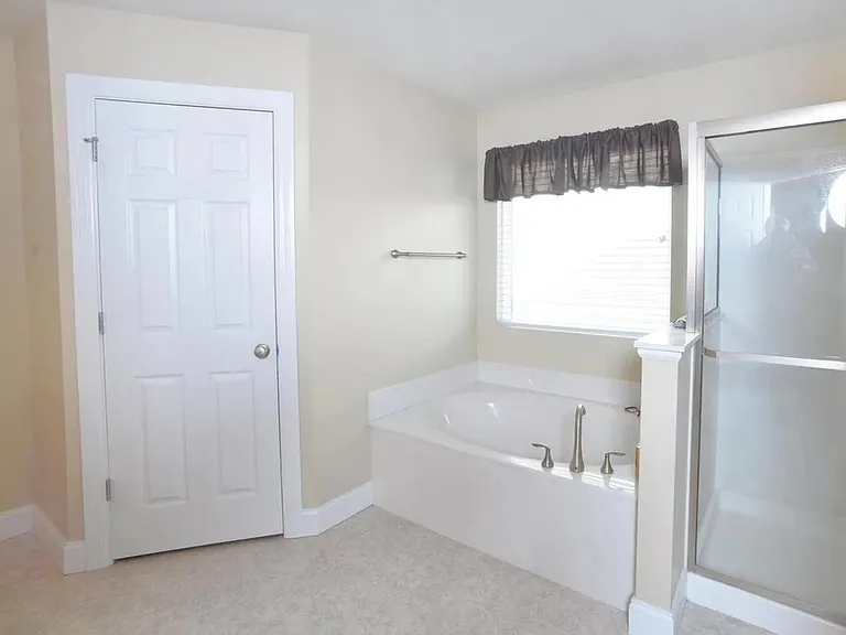 1425 Red Oak Plantation Dr — Photo 16