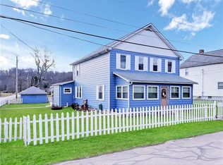 3 Cherry St, Burgettstown, PA 15021