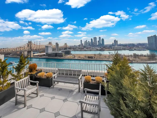 45 Sutton Place South image 15 of 17