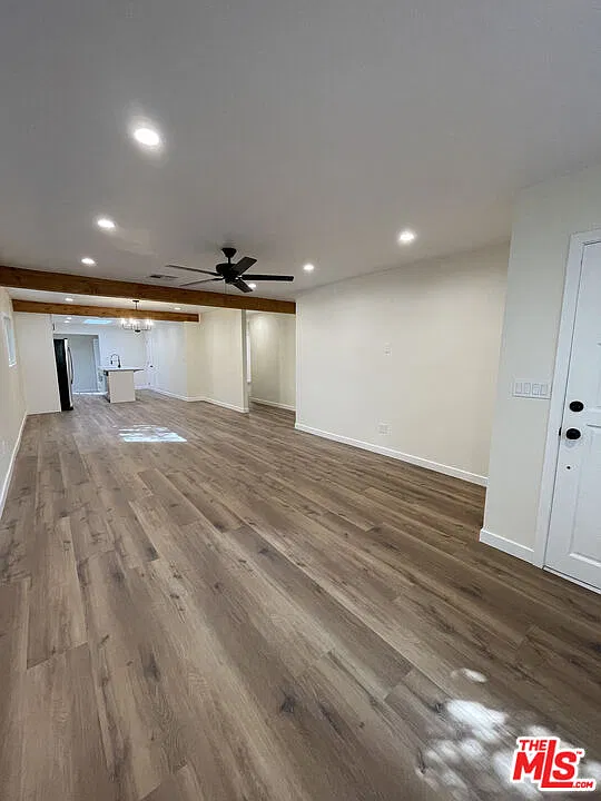 3 bed, 2.0 bath, 1177 sqft, $3,800 — Photo 3