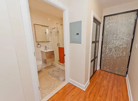 Rented by Modern Spaces | media 8