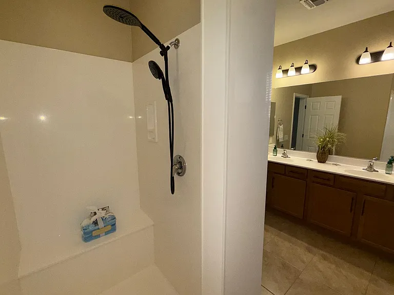 18328 W Saguaro Ln — Photo 9