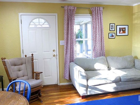 5th image of 4936 N Glen Elm Dr