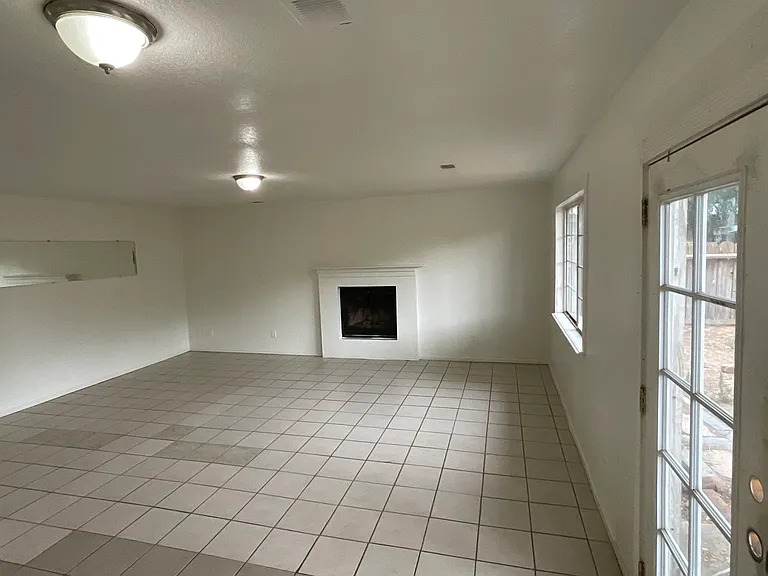 1201 Toronado Dr — Photo 4
