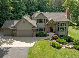 9902 S River Rd, Greenville, MI 48838