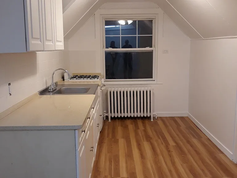 26 Cox Ave #2 — Photo 9
