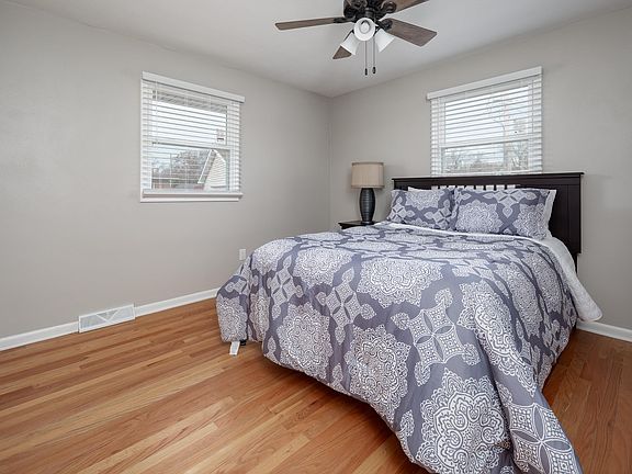 3rd image of 459 32nd Ave