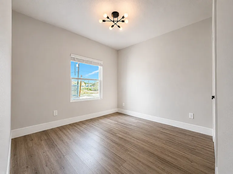 343 Porter St #101 — Photo 20