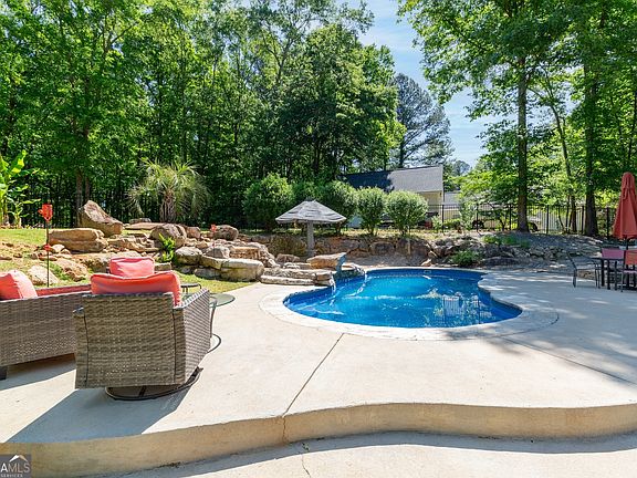 2nd image of 95 Tyler Woods Dr