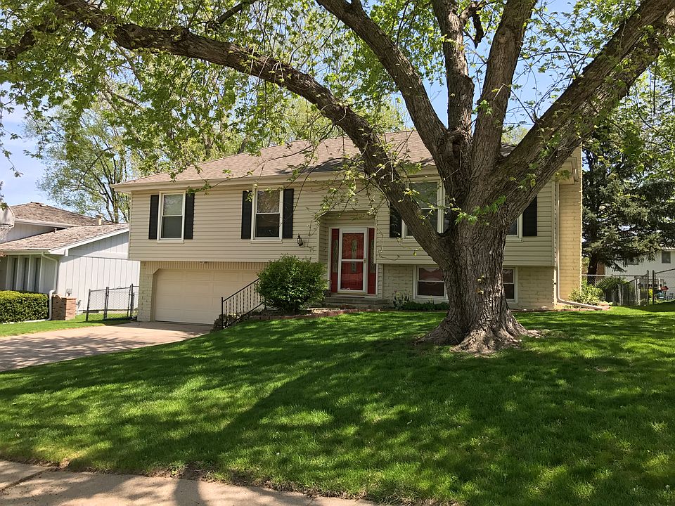 1st image of 2639 N 123rd Cir