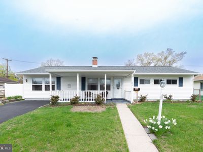 309 Oaktree Dr, Levittown, PA, 19055