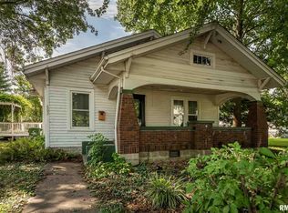 609 E 7th St, Johnston City, IL 62951
