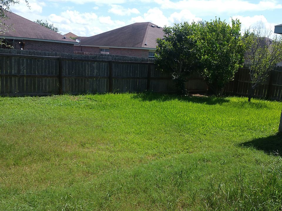 2nd image of 614 Baily Dr