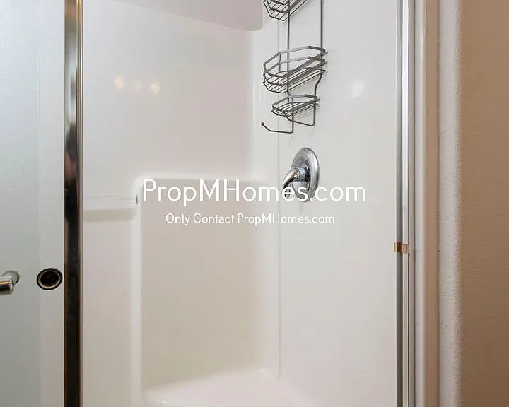 17042 Berkeley Ln — Photo 10