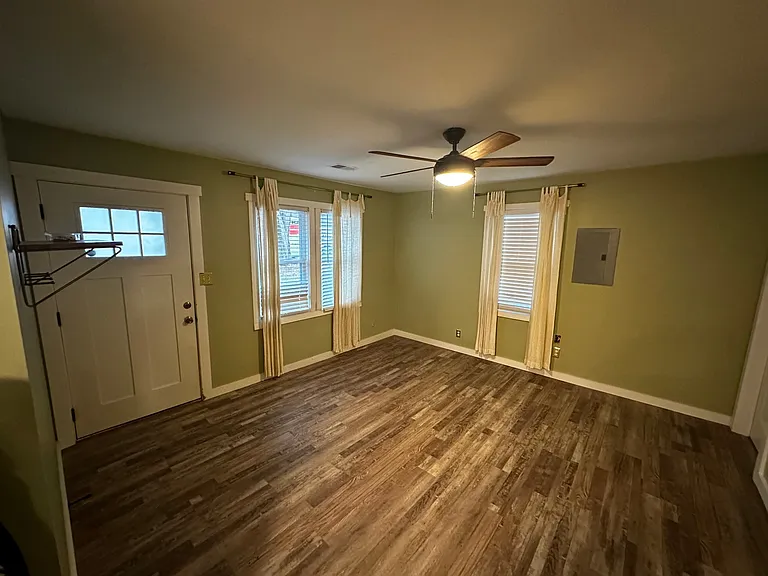 2107 Carruth St NW — Photo 2