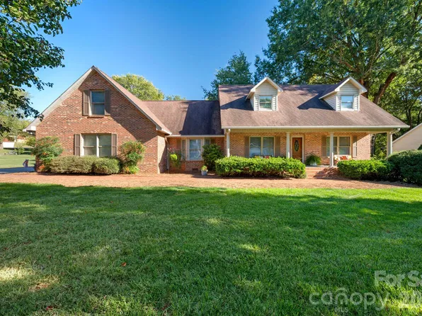 990 Royal Dr, Lincolnton, NC 28092