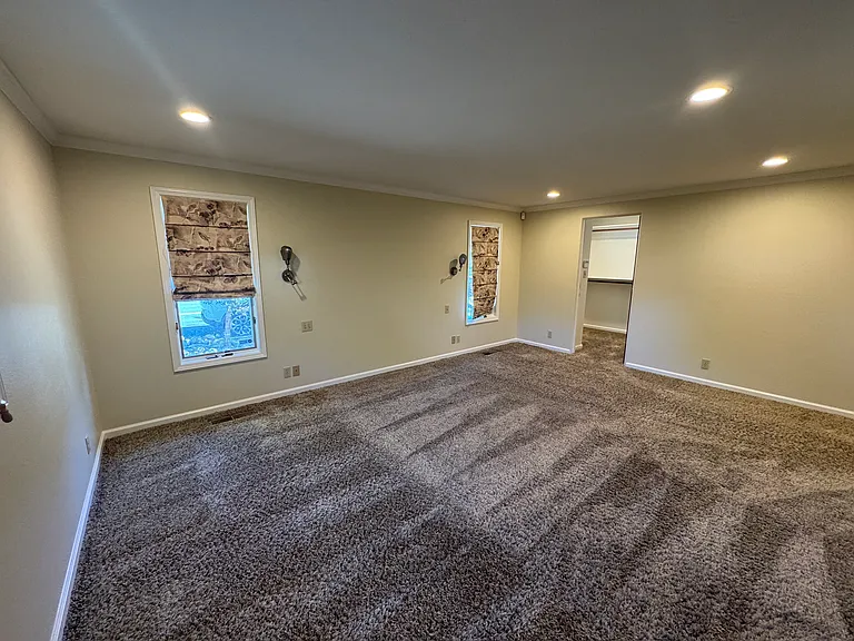 255 Circle Dr — Photo 13