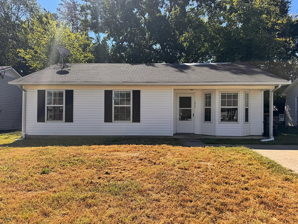 1043 Shadow Ridge Ave