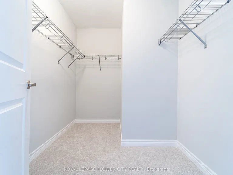 413 E 16th St — Photo 15