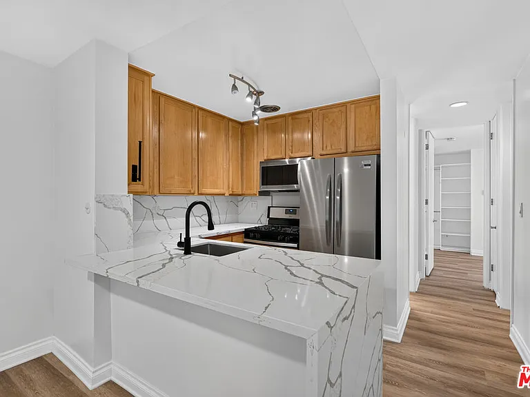 6305 Green Valley Cir #115 — Photo 6