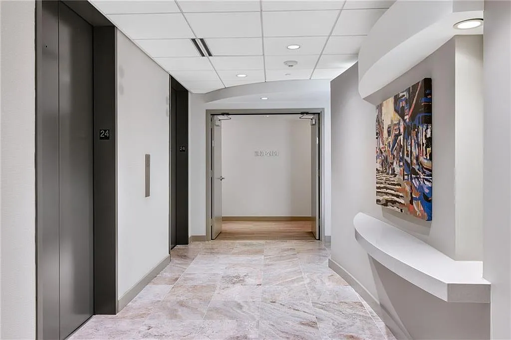 2 bed, 2.0 bath, 1429 sqft, $2,900 — Photo 2