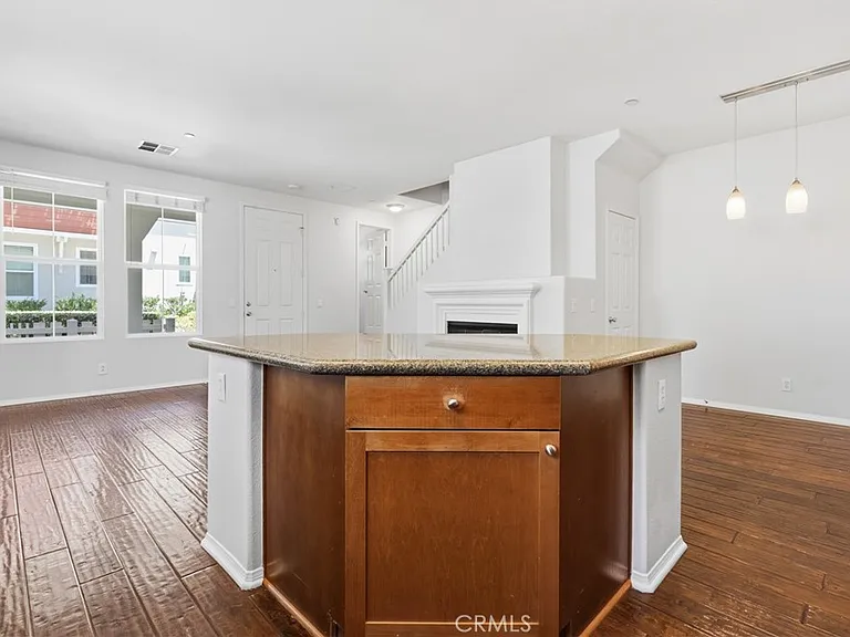 15 Platinum Cir — Photo 7