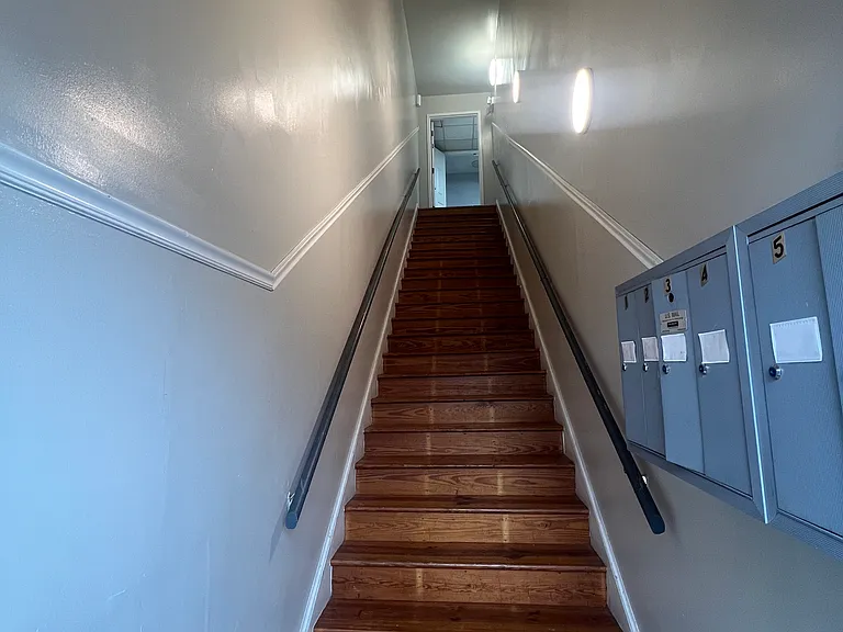 813 Harden St #2 — Photo 13