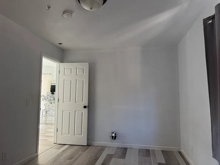 1453 High St — Photo 11