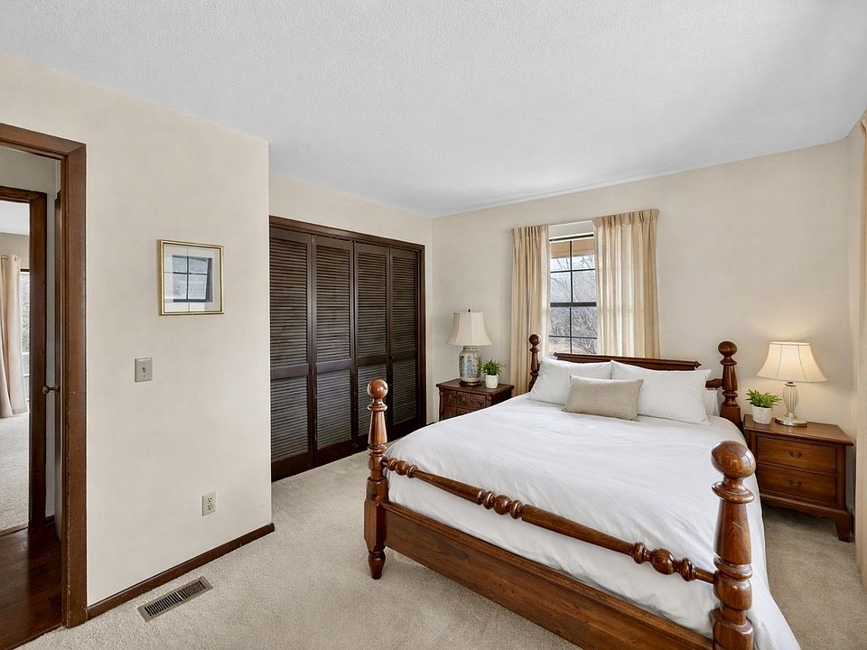 13th image of 1552 New Harmony Rd