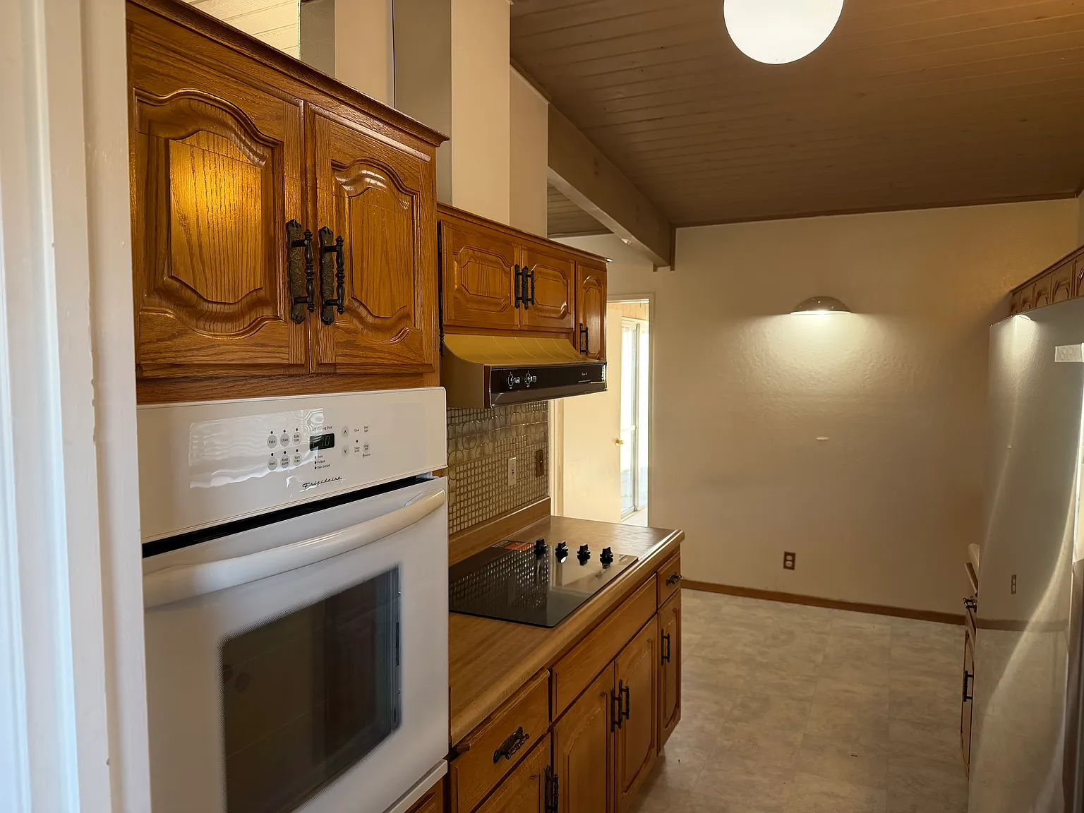 4 bed, 1433 sqft, $3,600 — Photo 3