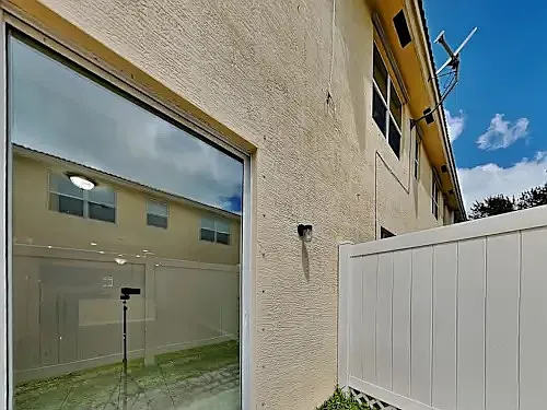 9501 SW Merlin Ct — Photo 8