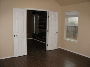 103 Castle Dr, Hutto, TX 78634