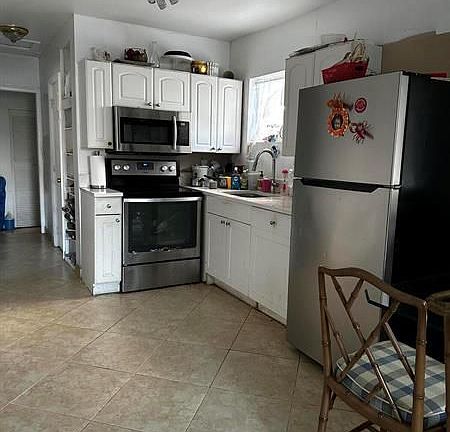 5th image of 101 S F St