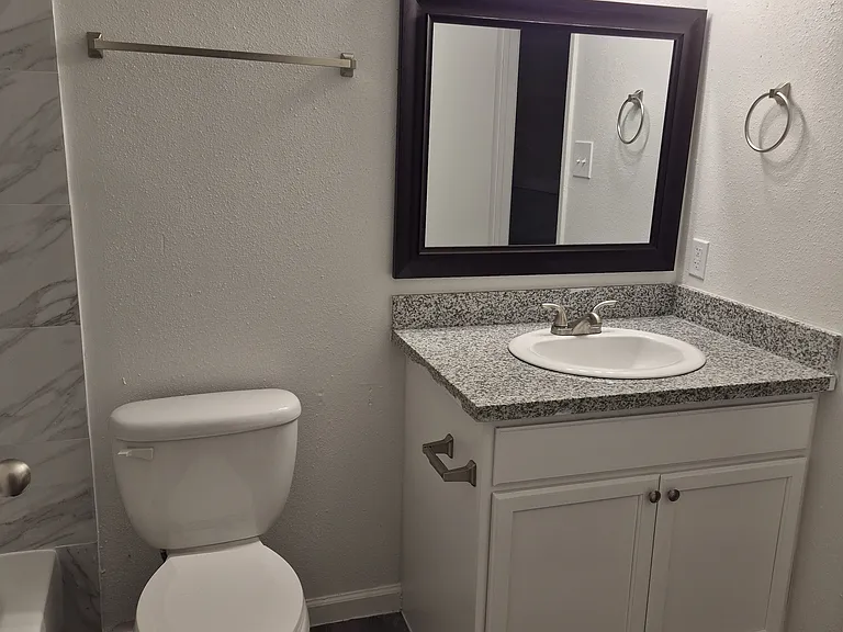 Golden Village Townhomes — Photo 9
