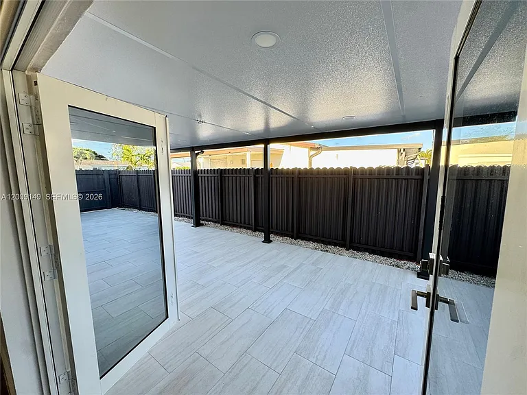 11770 SW 178th Ter — Photo 12