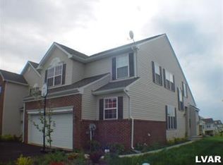 5231 Spring Ridge Dr, Macungie, PA 18062