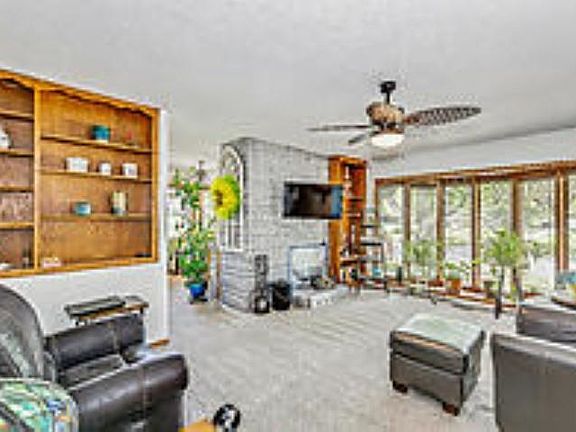 5th image of 1414 W Olive Ave