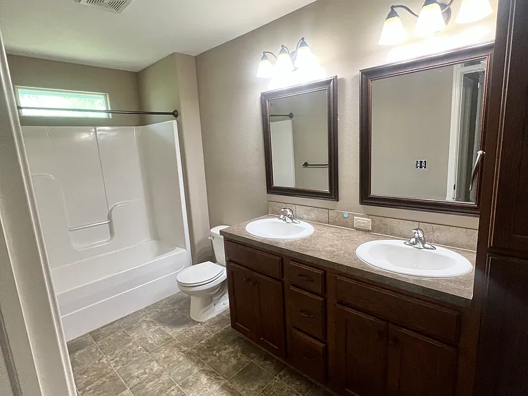 604 Harland Dr — Photo 11