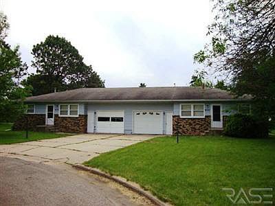 1st image of 6505-6507 W Evergreen Cir